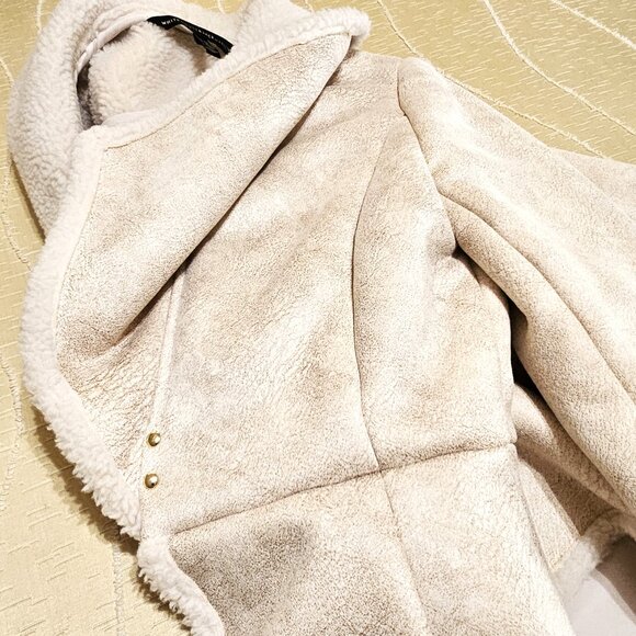WHBM ECRU/CREAM FAUX SHEARLING STYLE ASYMMWTRICAL HIP LENGTH JACKET SIZE XSP - Picture 4 of 16